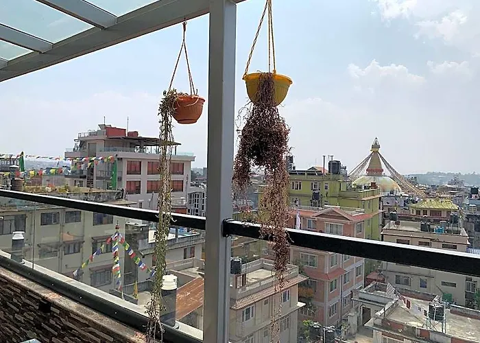 Flower Hotel 3*